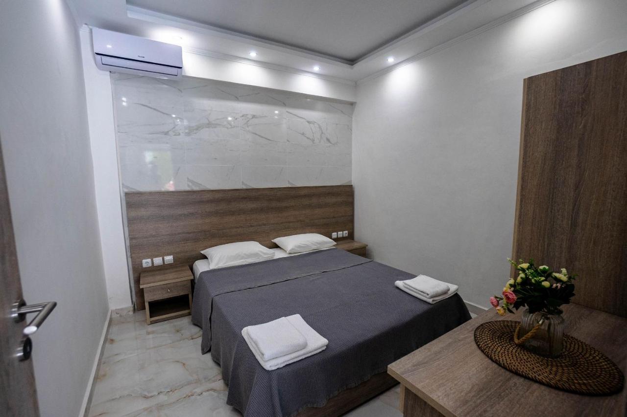 Golden Dolphin Studios & Apartments อาลีเกส ห้อง รูปภาพ